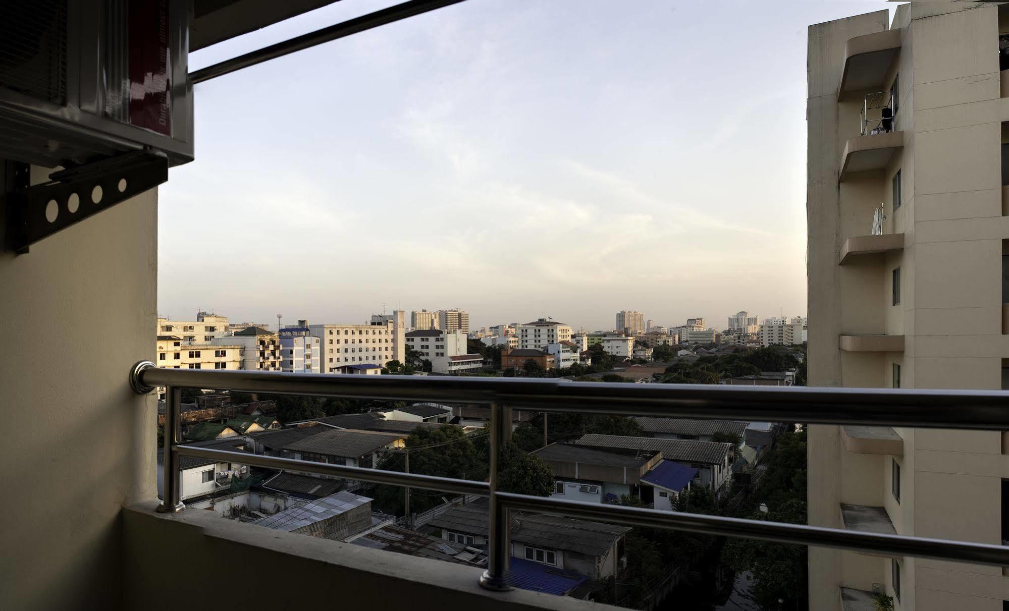 View Place Hotel & Residence Bangkok Bagian luar foto